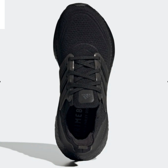 COPY - NWT Adidas ultraboost 21 women's size 8 black on black - Picture 6 of 7